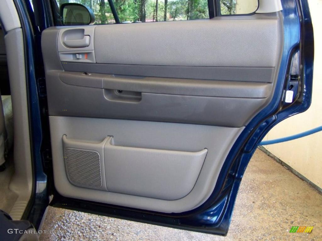 2003 Dodge Durango SLT Sandstone Door Panel Photo #46878881