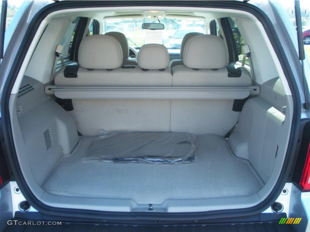 2011 Ford Escape Hybrid Trunk Photo #46879193