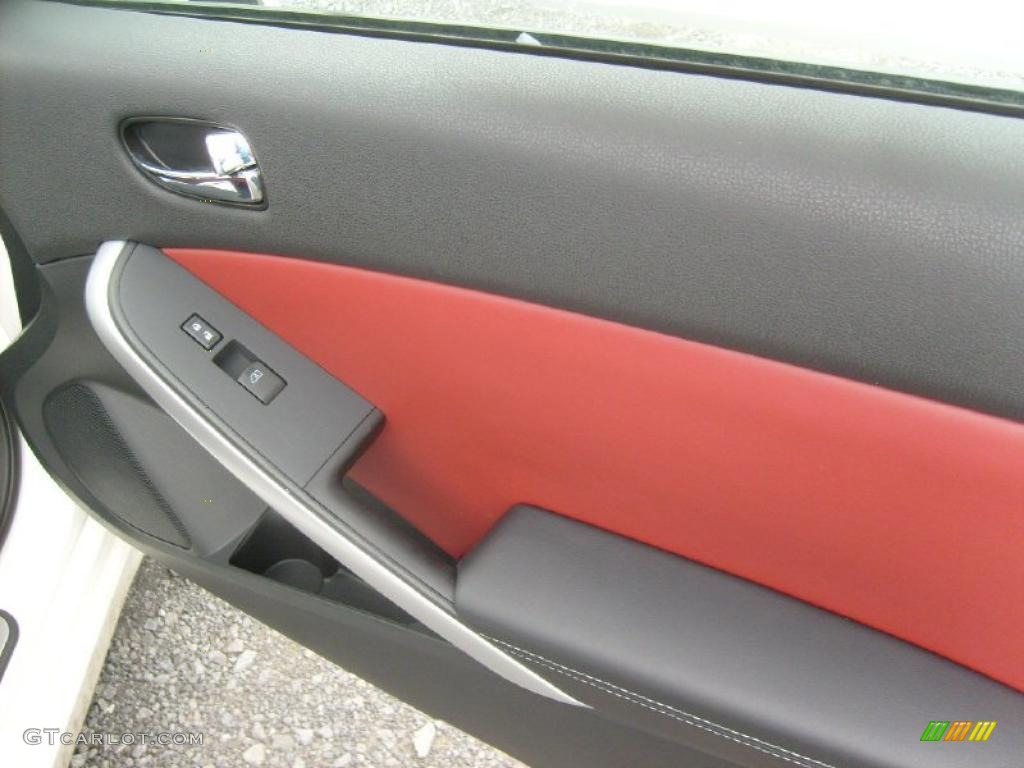 2011 Nissan Altima 2.5 S Coupe Red Door Panel Photo #46880732