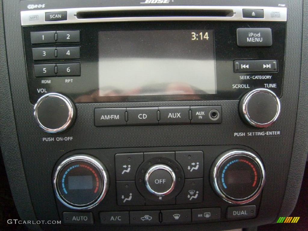 2011 Nissan Altima 2.5 S Coupe Controls Photo #46880753