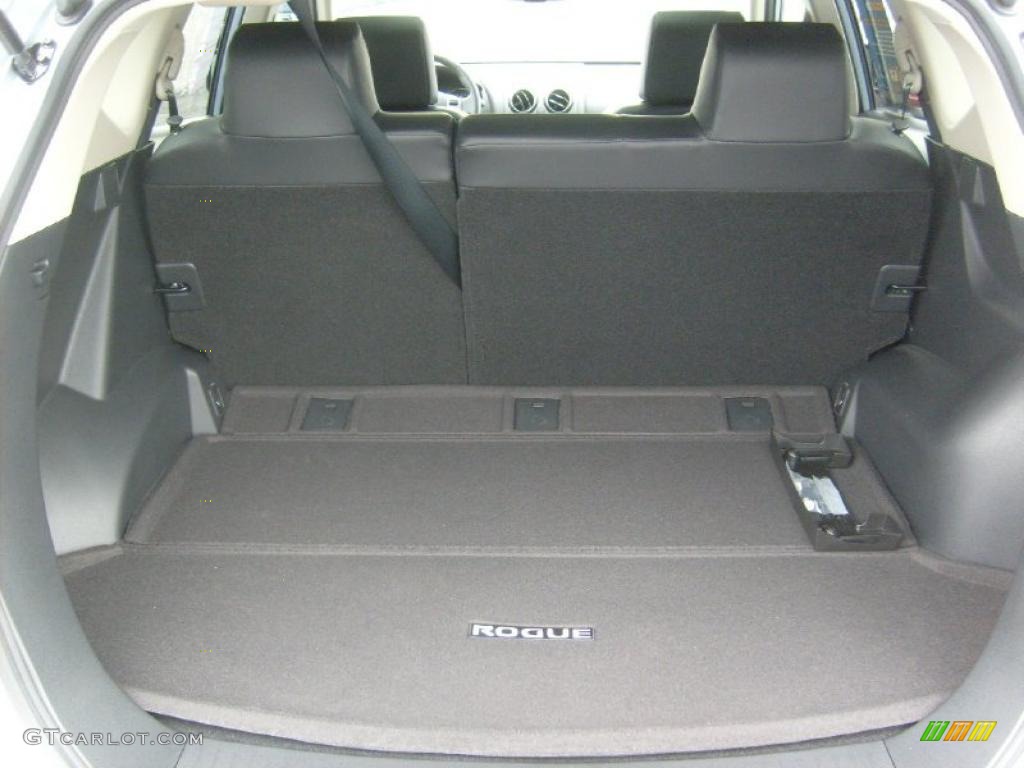 2011 Nissan Rogue SL AWD Trunk Photo #46881014