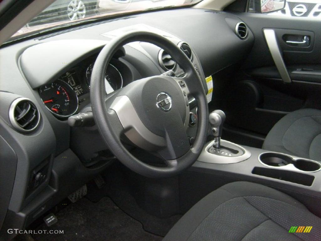 2011 Rogue S AWD - Cayenne Red / Black photo #12