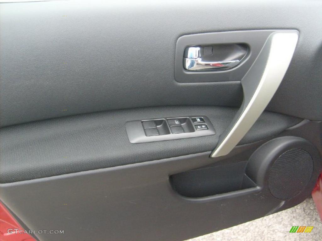 2011 Rogue S AWD - Cayenne Red / Black photo #13