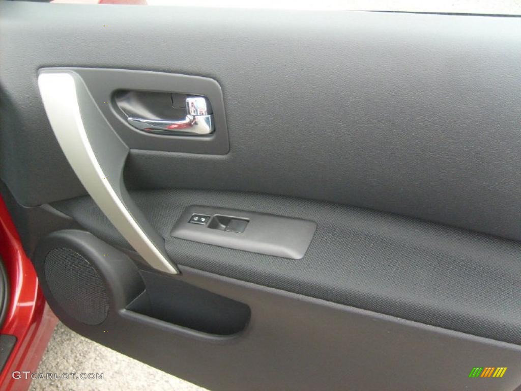 2011 Rogue S AWD - Cayenne Red / Black photo #17
