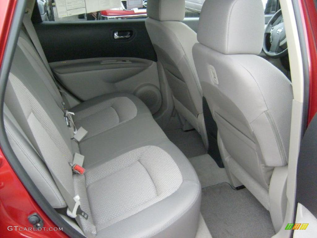 2011 Rogue SV AWD - Cayenne Red / Gray photo #17