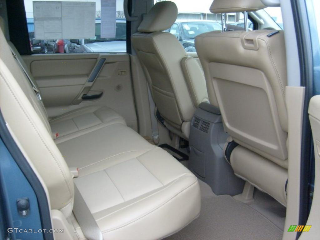 Almond Interior 2011 Nissan Titan SL Crew Cab 4x4 Photo #46881908