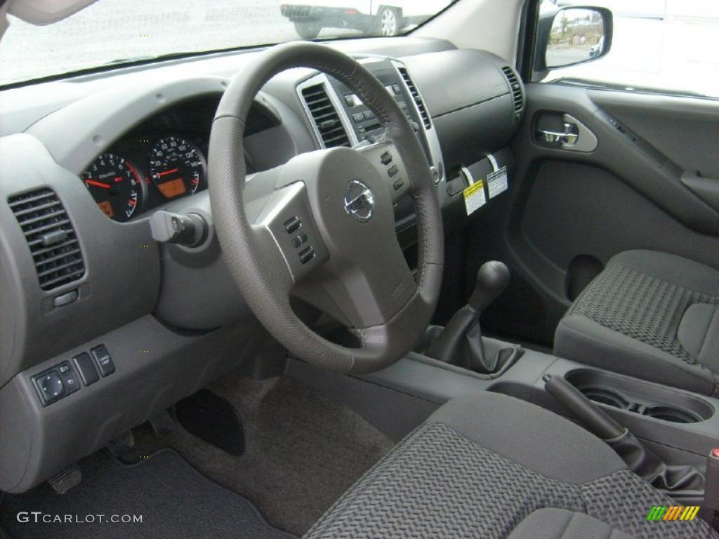 Graphite Interior 2011 Nissan Frontier SV V6 King Cab 4x4 Photo #46882169
