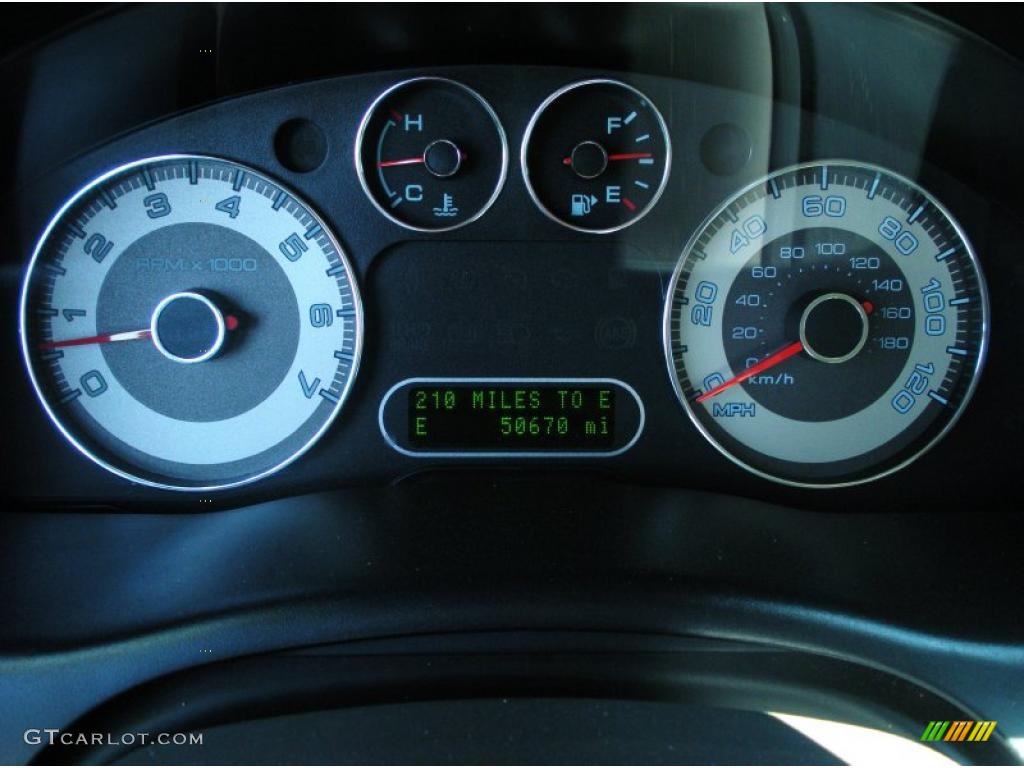 2008 Ford Taurus X Limited Gauges Photo #46882802