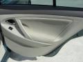 Aloe Green Metallic - Camry LE Photo No. 23