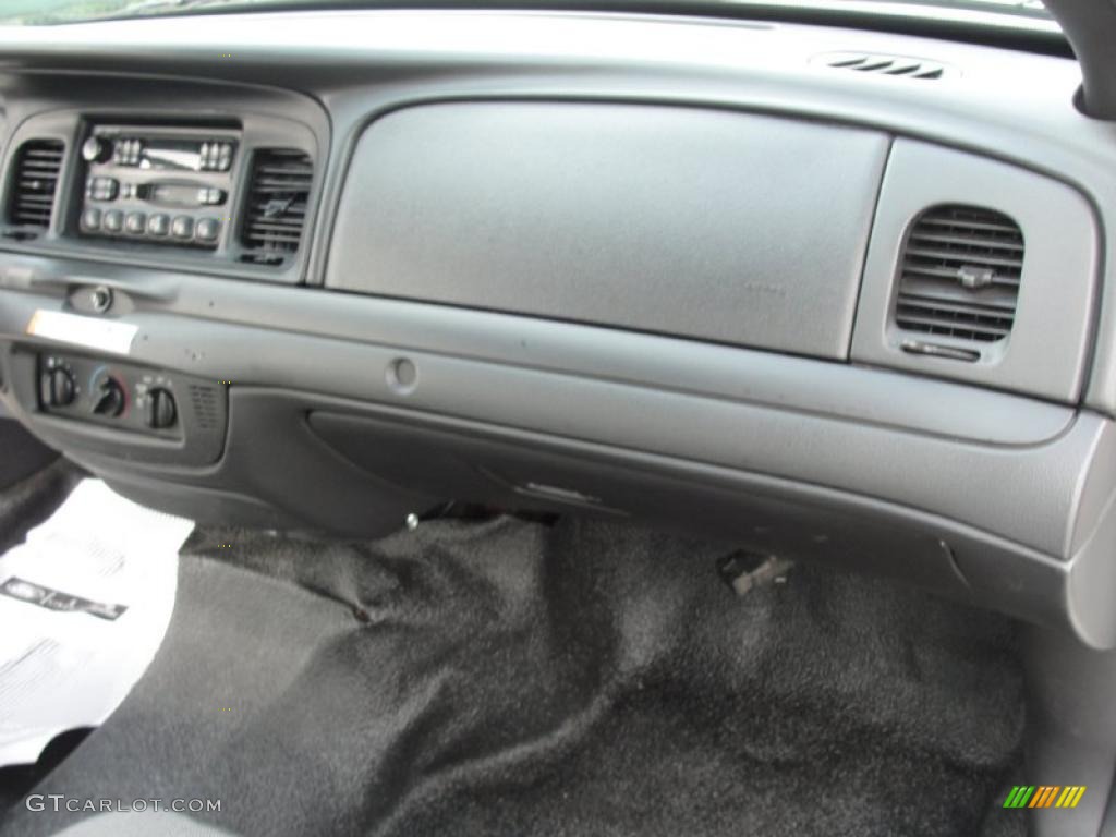 2007 Ford Crown Victoria Police Interceptor Medium Light Stone Dashboard Photo #46884086