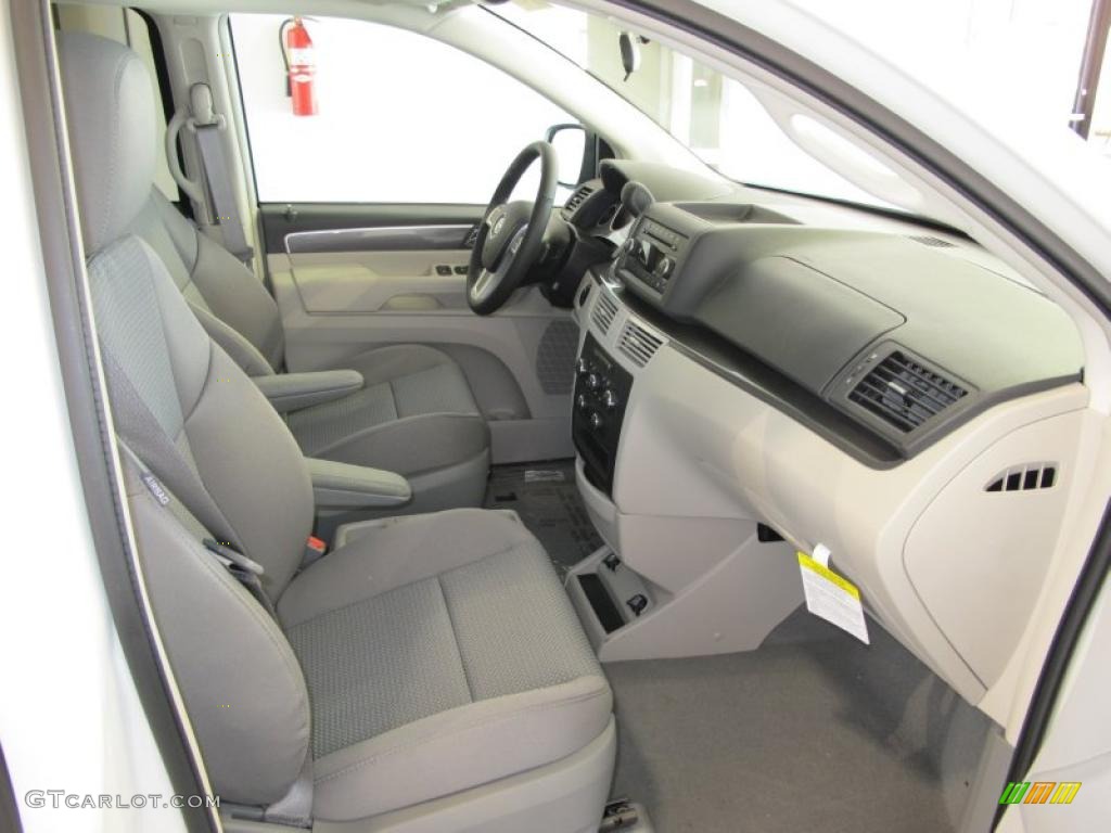 Aero Gray Interior 2011 Volkswagen Routan S Photo #46885145