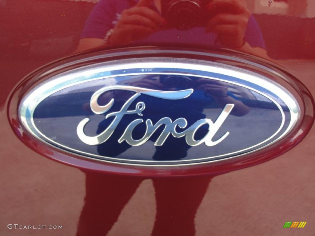 2006 F150 Lariat SuperCrew 4x4 - Dark Toreador Red Metallic / Tan photo #28