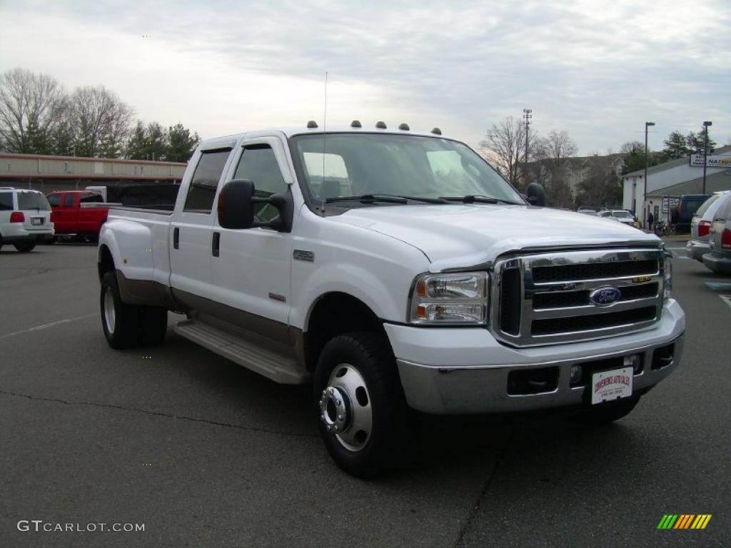 2005 F350 Super Duty Lariat Crew Cab 4x4 Dually - Oxford White / Tan photo #2