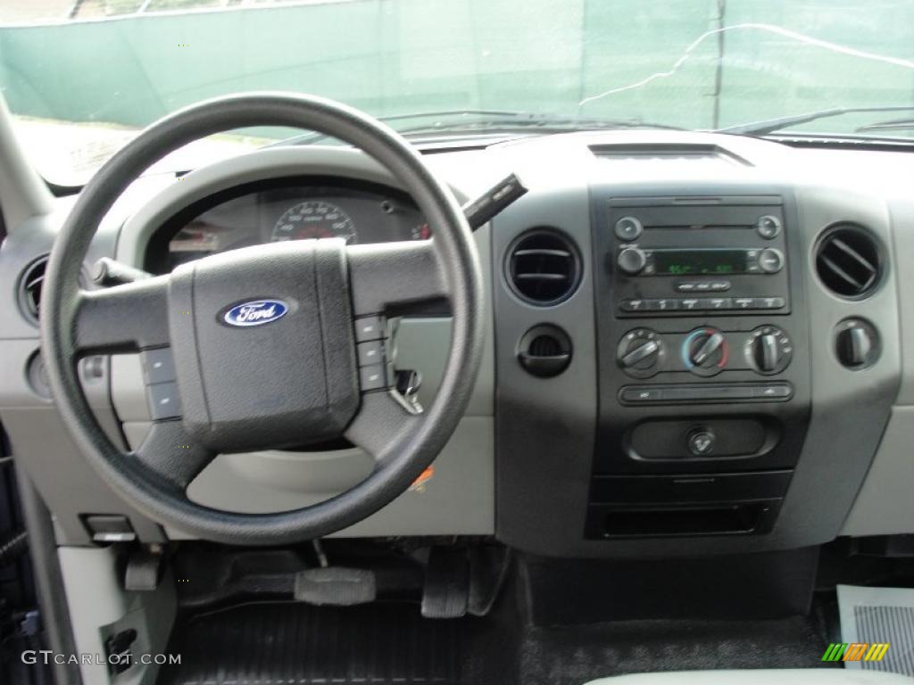 2006 F150 XL SuperCab - True Blue Metallic / Medium/Dark Flint photo #34