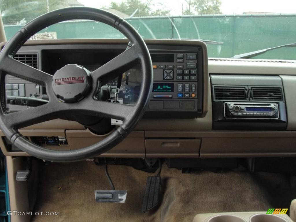 1993 Chevrolet C/K C1500 Extended Cab Tan Dashboard Photo #46890527