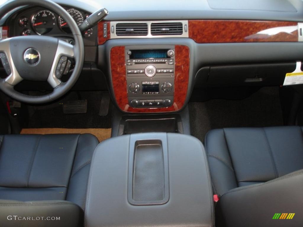 2011 Chevrolet Avalanche LT 4x4 Dashboard Photos