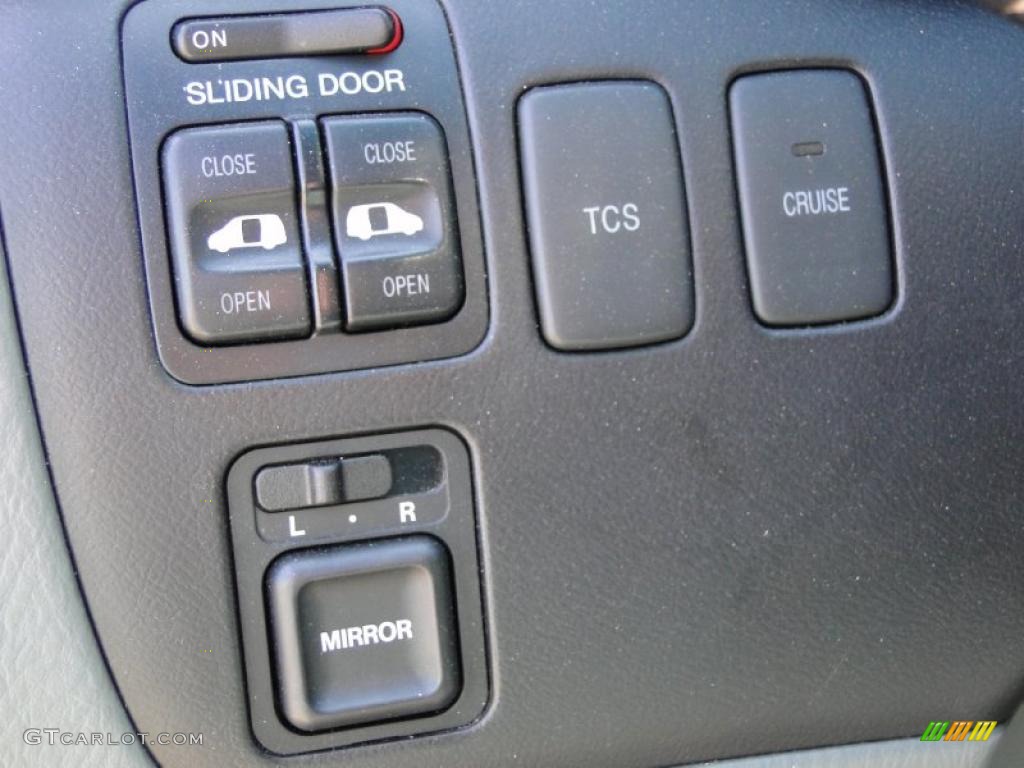 2002 Honda Odyssey EX Controls Photo #46892036
