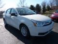 White Suede - Focus SE Sedan Photo No. 1