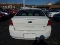 White Suede - Focus SE Sedan Photo No. 3