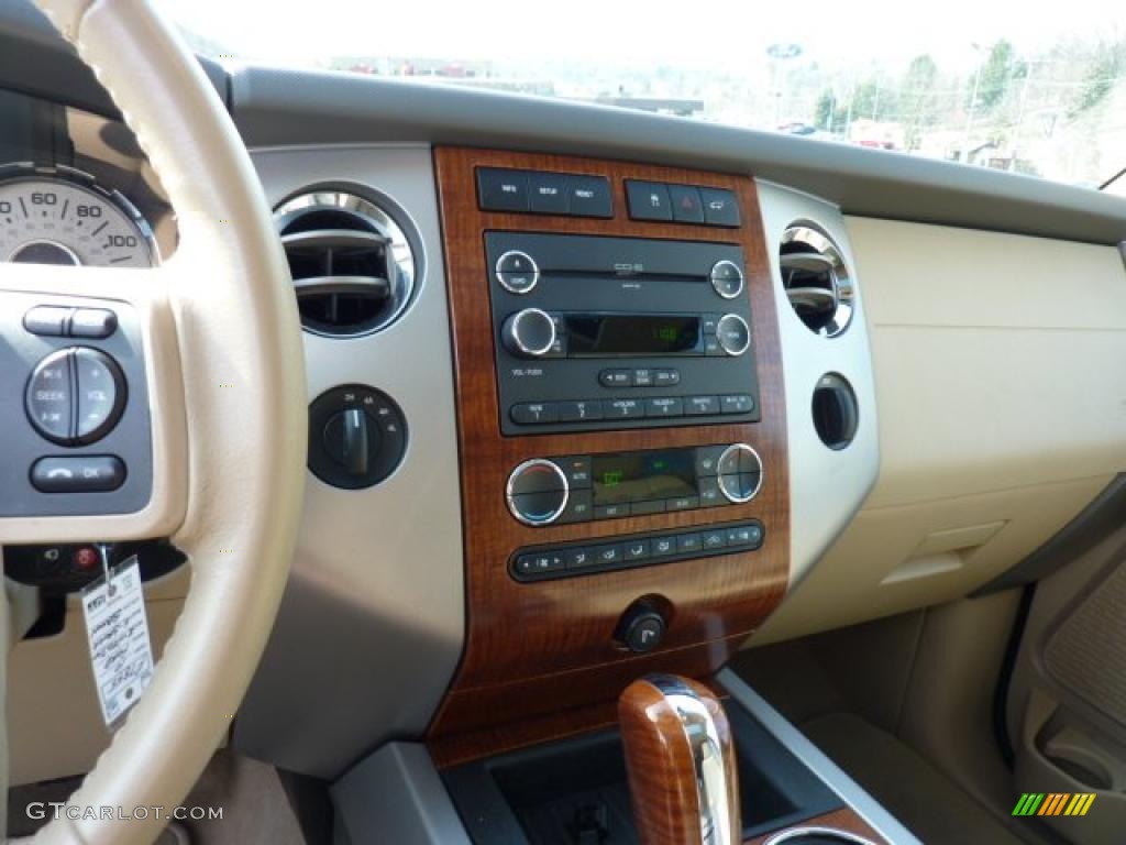 2010 Ford Expedition Eddie Bauer 4x4 Controls Photo #46892903