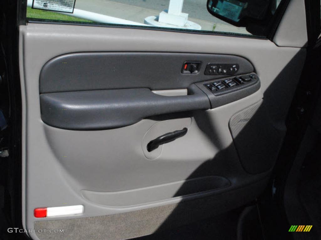 2003 Suburban 1500 LT - Black / Gray/Dark Charcoal photo #15