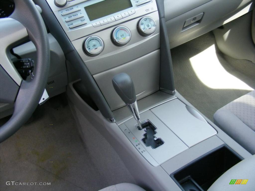 2009 Camry LE - Classic Silver Metallic / Ash photo #22