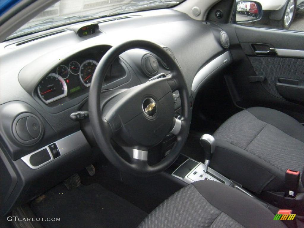 2010 Aveo LT Sedan - Bright Blue / Charcoal photo #12