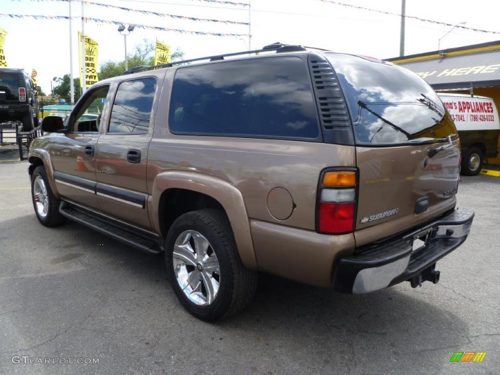 Sandalwood Metallic 2004 Chevrolet Suburban 1500 LT Exterior Photo #46897973