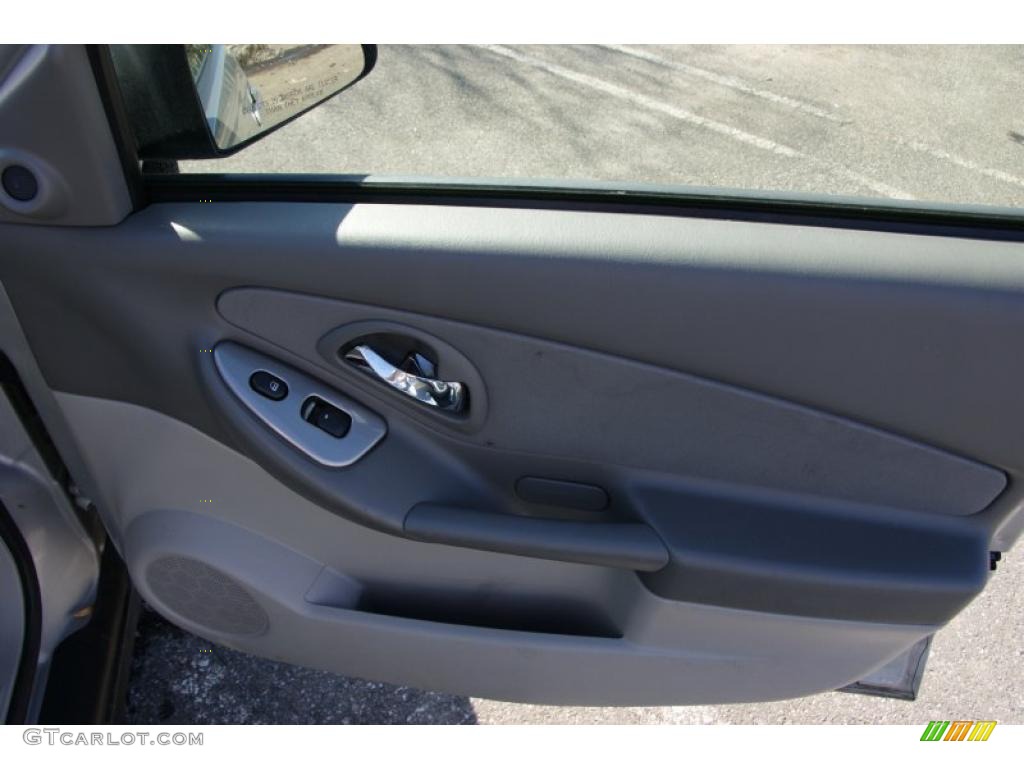 2006 Malibu LS Sedan - Silverstone Metallic / Titanium Gray photo #16