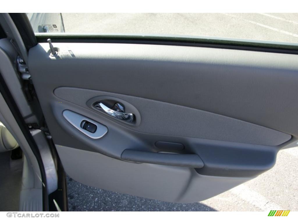 2006 Malibu LS Sedan - Silverstone Metallic / Titanium Gray photo #19