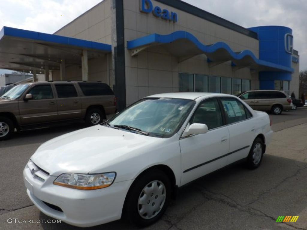 1998 Accord LX Sedan - Taffeta White / Quartz photo #1