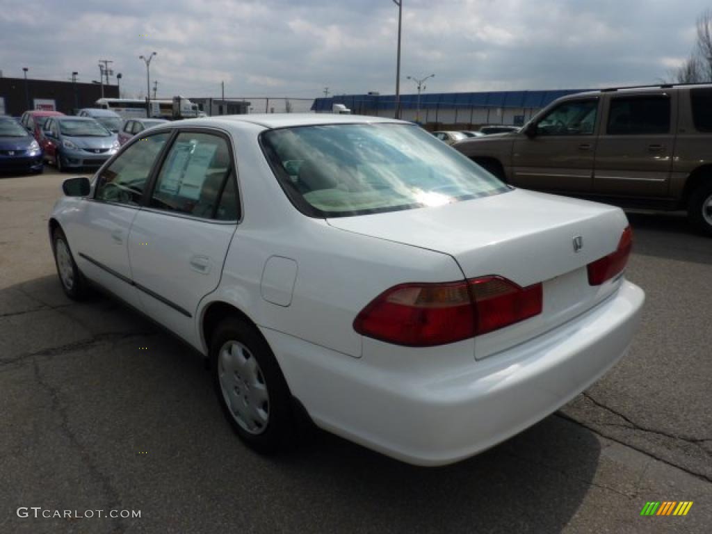1998 Accord LX Sedan - Taffeta White / Quartz photo #2