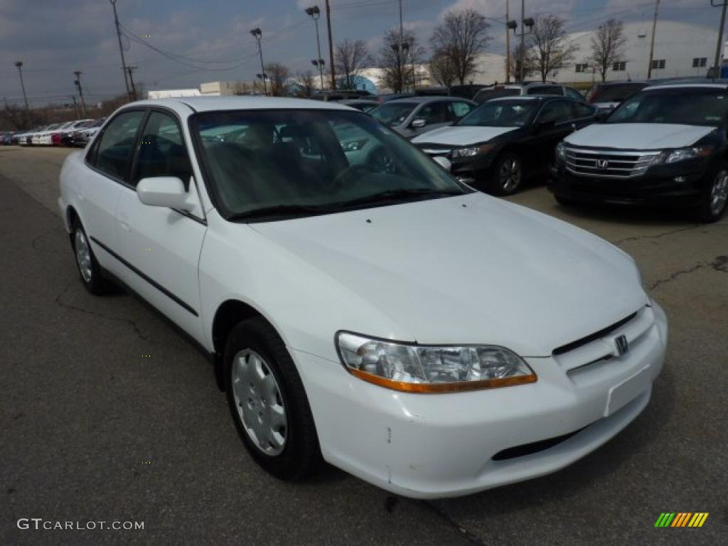 1998 Accord LX Sedan - Taffeta White / Quartz photo #5