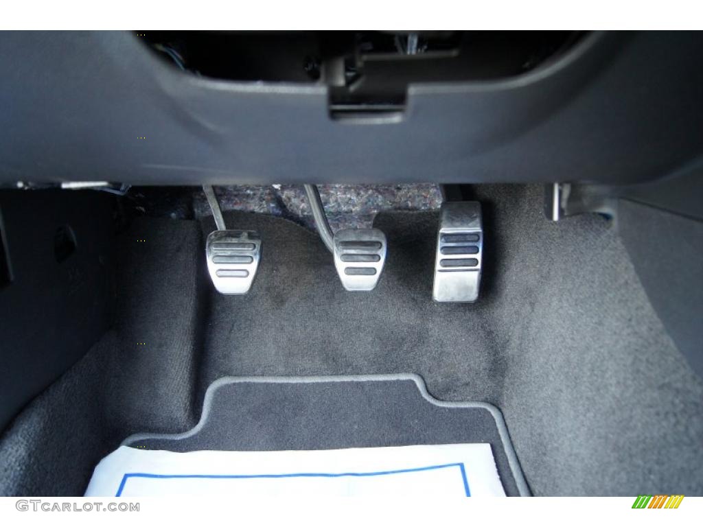 2011 Ford Mustang Shelby GT500 SVT Performance Package Convertible Controls Photo #46902707