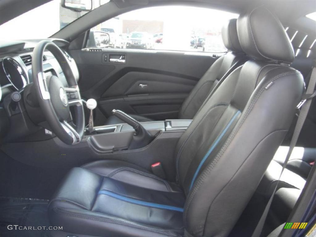 Charcoal Black/Grabber Blue Interior 2010 Ford Mustang GT Premium Coupe Photo #46905563