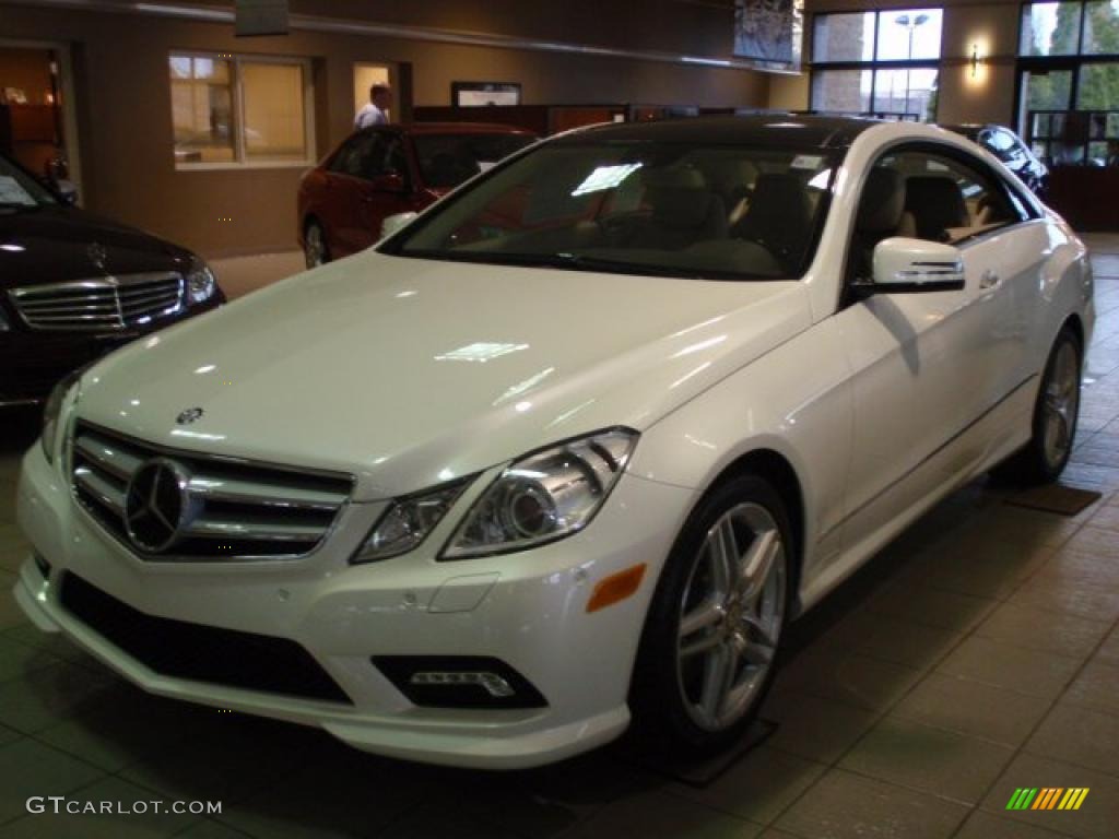 2011 E 550 Coupe - Diamond White Metallic / Almond/Mocha photo #1