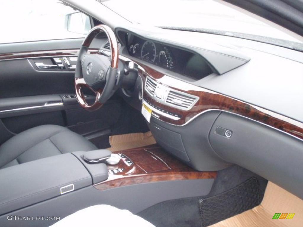 Black Interior 2011 Mercedes-Benz S 550 4Matic Sedan Photo #46906538