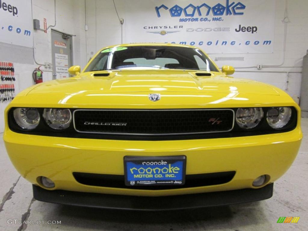 2010 Challenger R/T Classic - Detonator Yellow / Dark Slate Gray photo #3