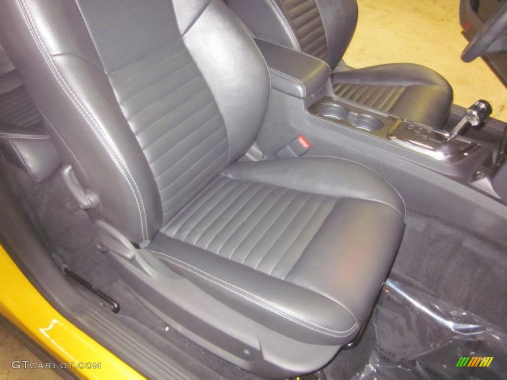 2010 Challenger R/T Classic - Detonator Yellow / Dark Slate Gray photo #21