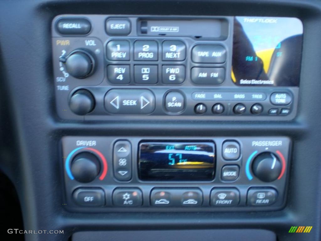 2003 Chevrolet Corvette Convertible Controls Photo #46908491