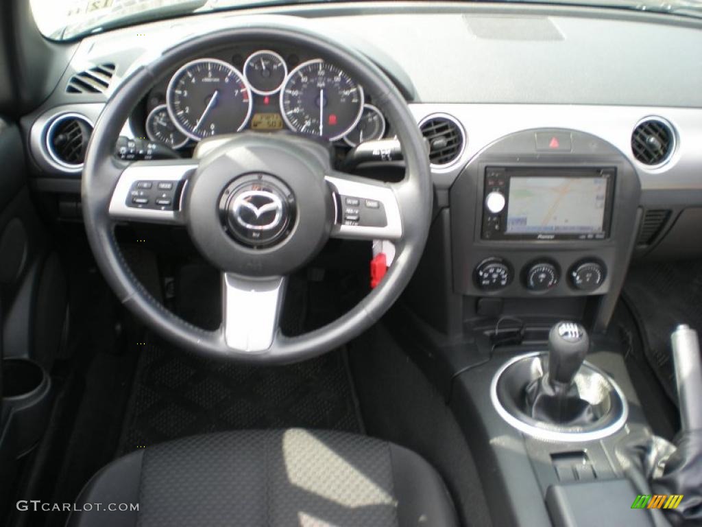 2007 Mazda MX-5 Miata Touring Roadster Dashboard Photos