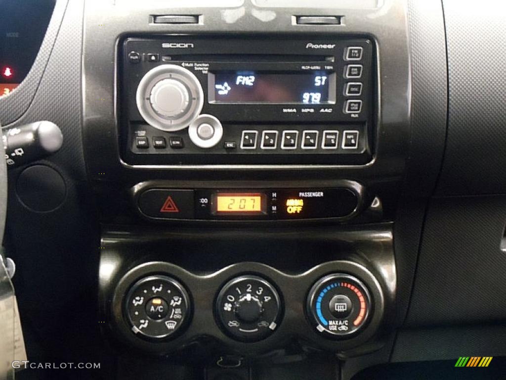 2010 Scion xD Standard xD Model Controls Photo #46910528