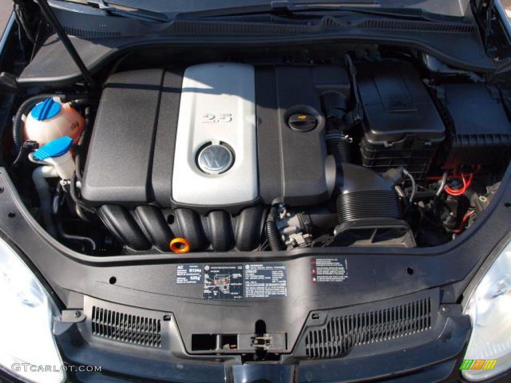 2007 Volkswagen Rabbit 4 Door 2.5L DOHC 20V Inline 5 Cylinder Engine Photo #46911920
