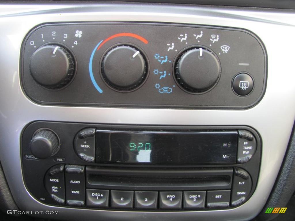 2006 Chrysler Sebring Touring Sedan Controls Photo #46913735