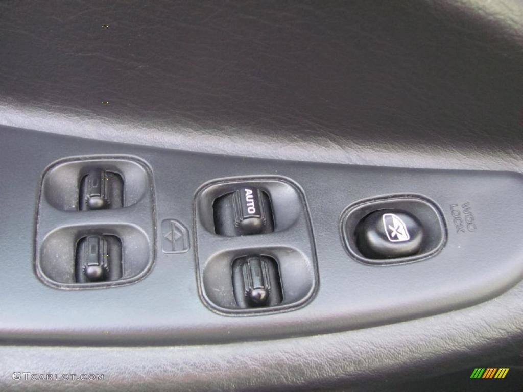 2006 Chrysler Sebring Touring Sedan Controls Photos
