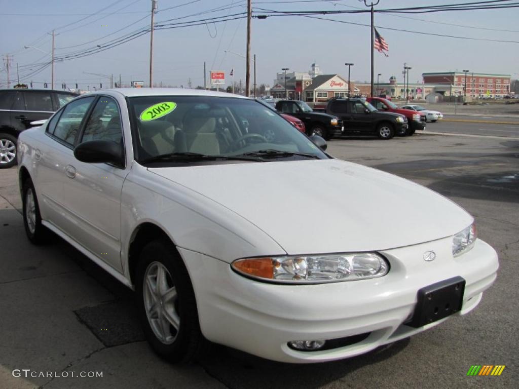 Arctic White 2003 Oldsmobile Alero GL Sedan Exterior Photo #46914623