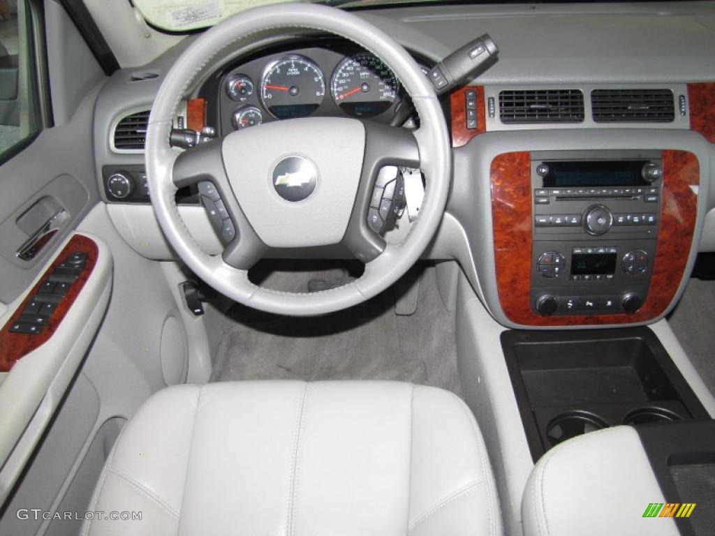2009 Chevrolet Avalanche LT Light Titanium Dashboard Photo #46914674