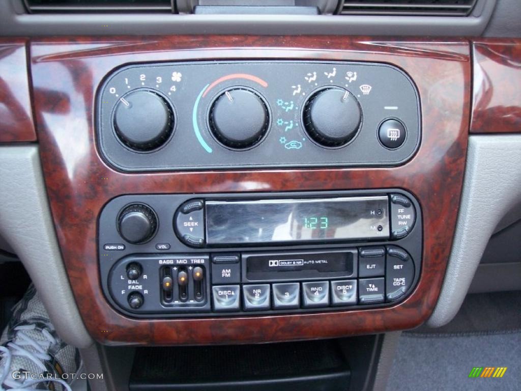 2001 Chrysler Sebring LX Convertible Controls Photo #46914731