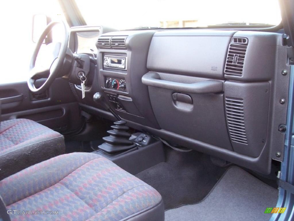 1999 Jeep Wrangler SE 4x4 Agate Dashboard Photo #46916318