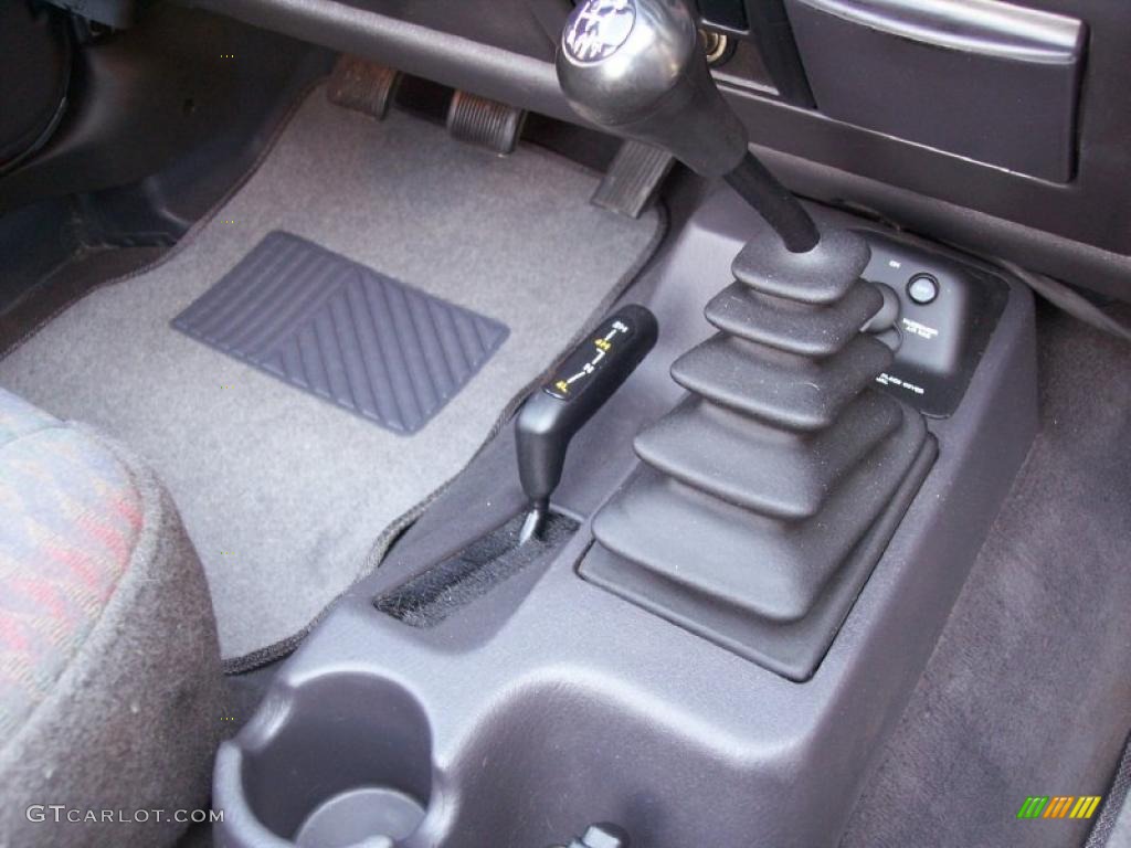 1999 Jeep Wrangler SE 4x4 5 Speed Manual Transmission Photo #46916429